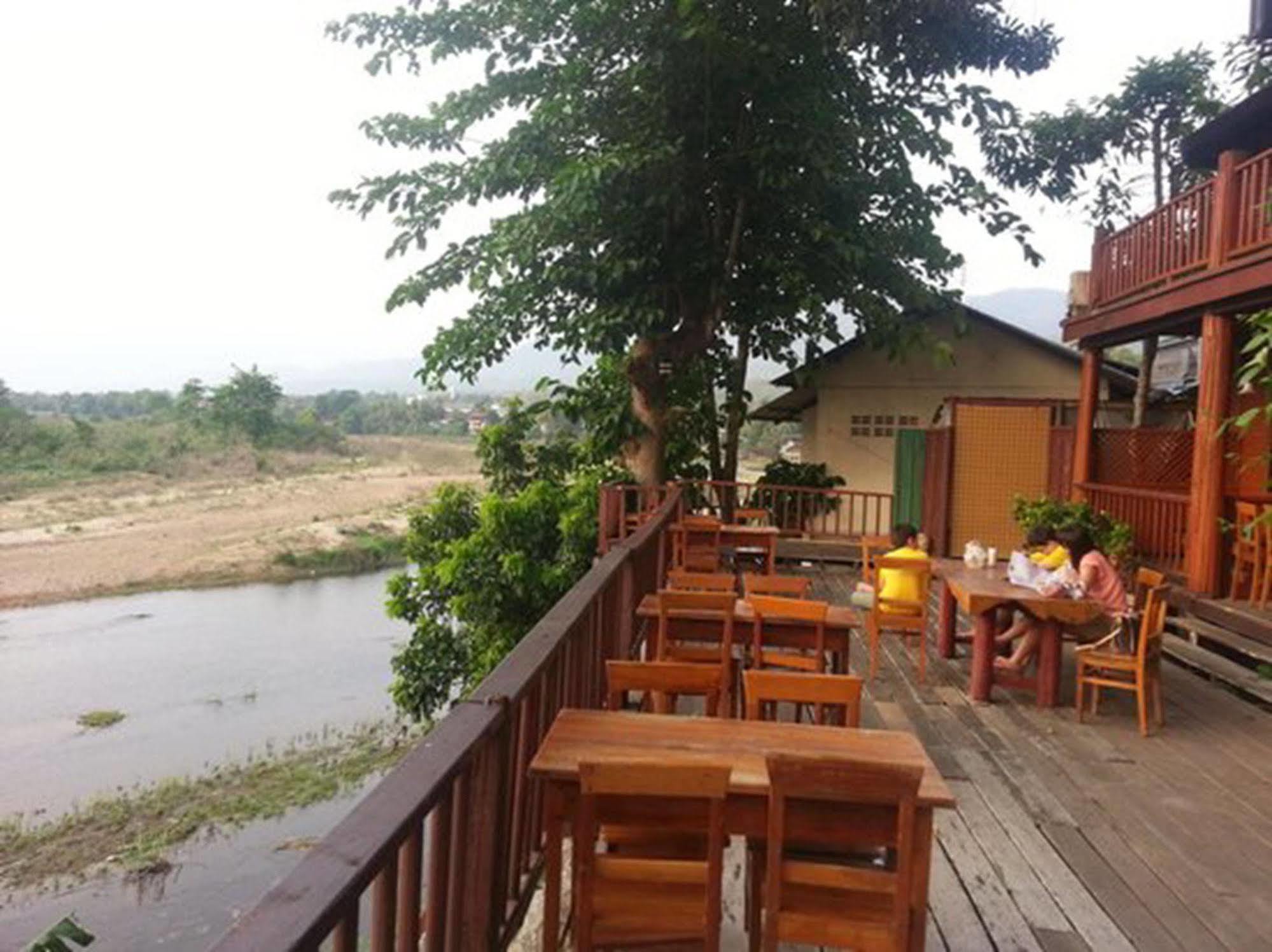 Riverhouse Resort Мае Сарианг Экстерьер фото