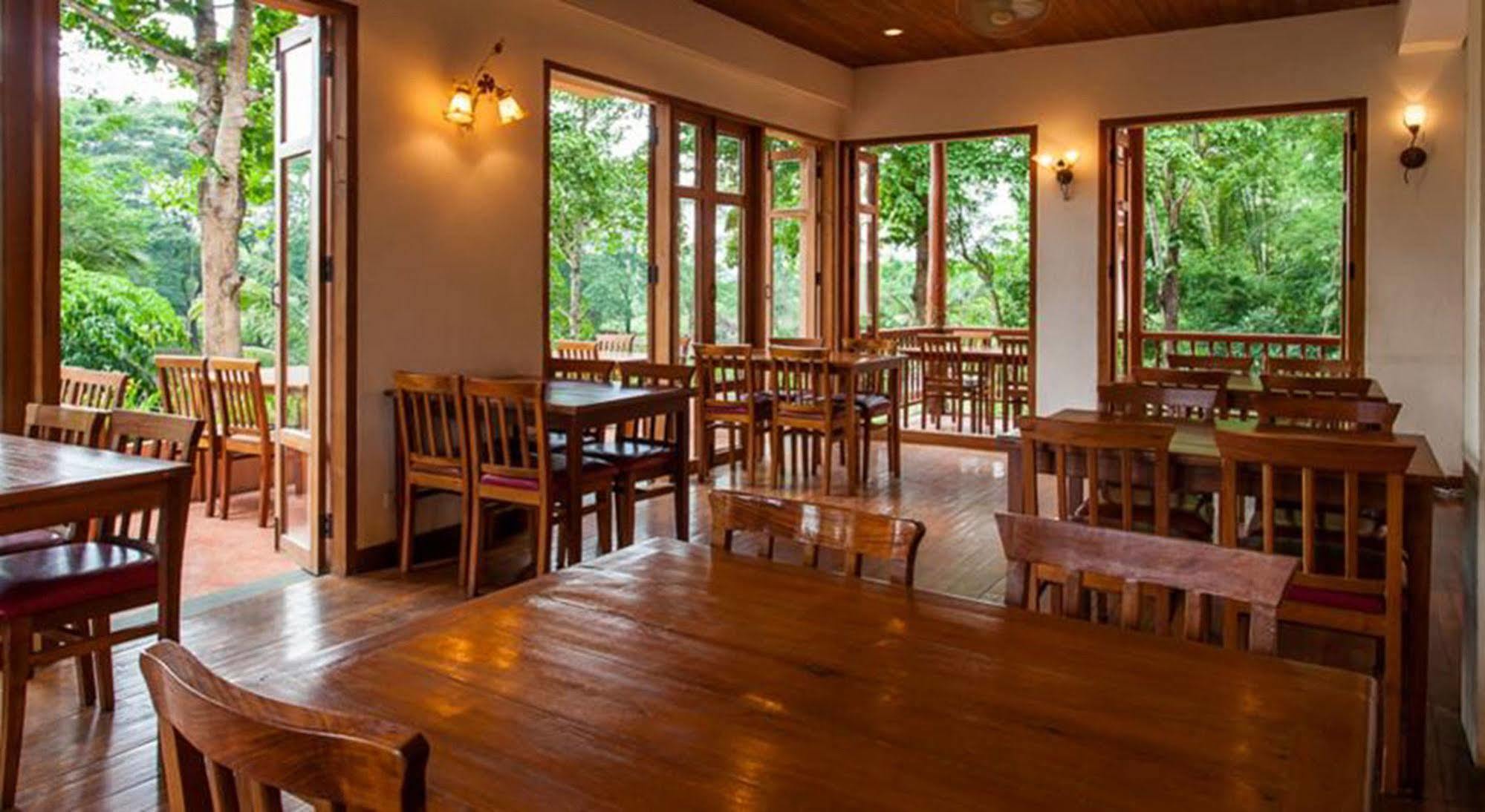 Riverhouse Resort Мае Сарианг Экстерьер фото